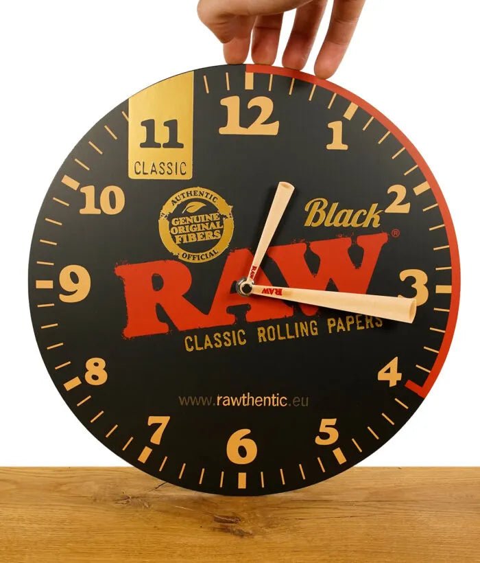 Black Wanduhr - Only Bubatz